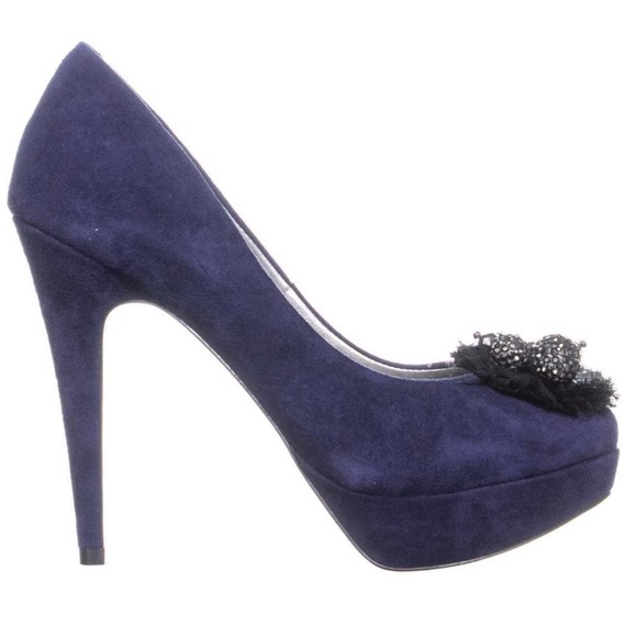 BCBGeneration Blue Scottie Embellished Pumps 8.5 - Picture 1 of 12